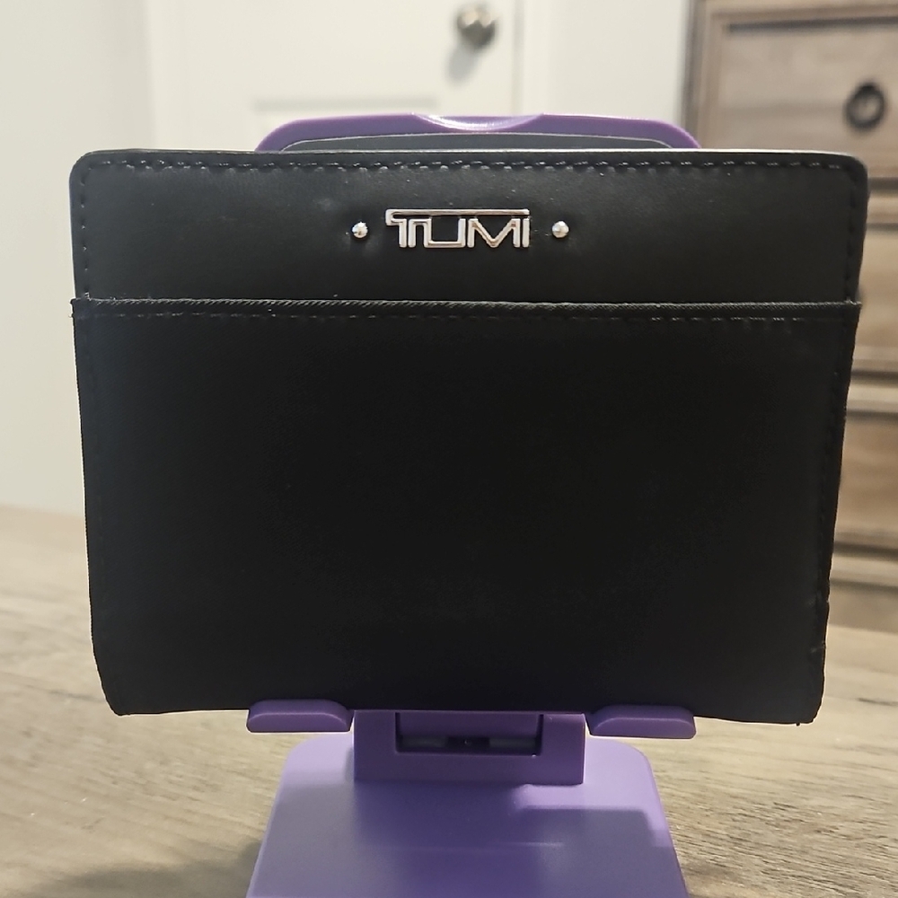 TUMI Black Leather/Nylon Card Holder